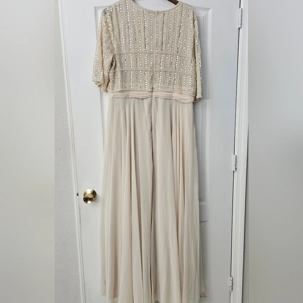 Mac Duggal Beige Beaded Bodice elbow sleeve Chiffon A-Line Gown Sz 16 NWOT - Picture 3 of 7